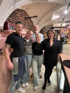 Fantastisch team in de bediening o.l.v. Johan Dingemans en Eline Wolthuis